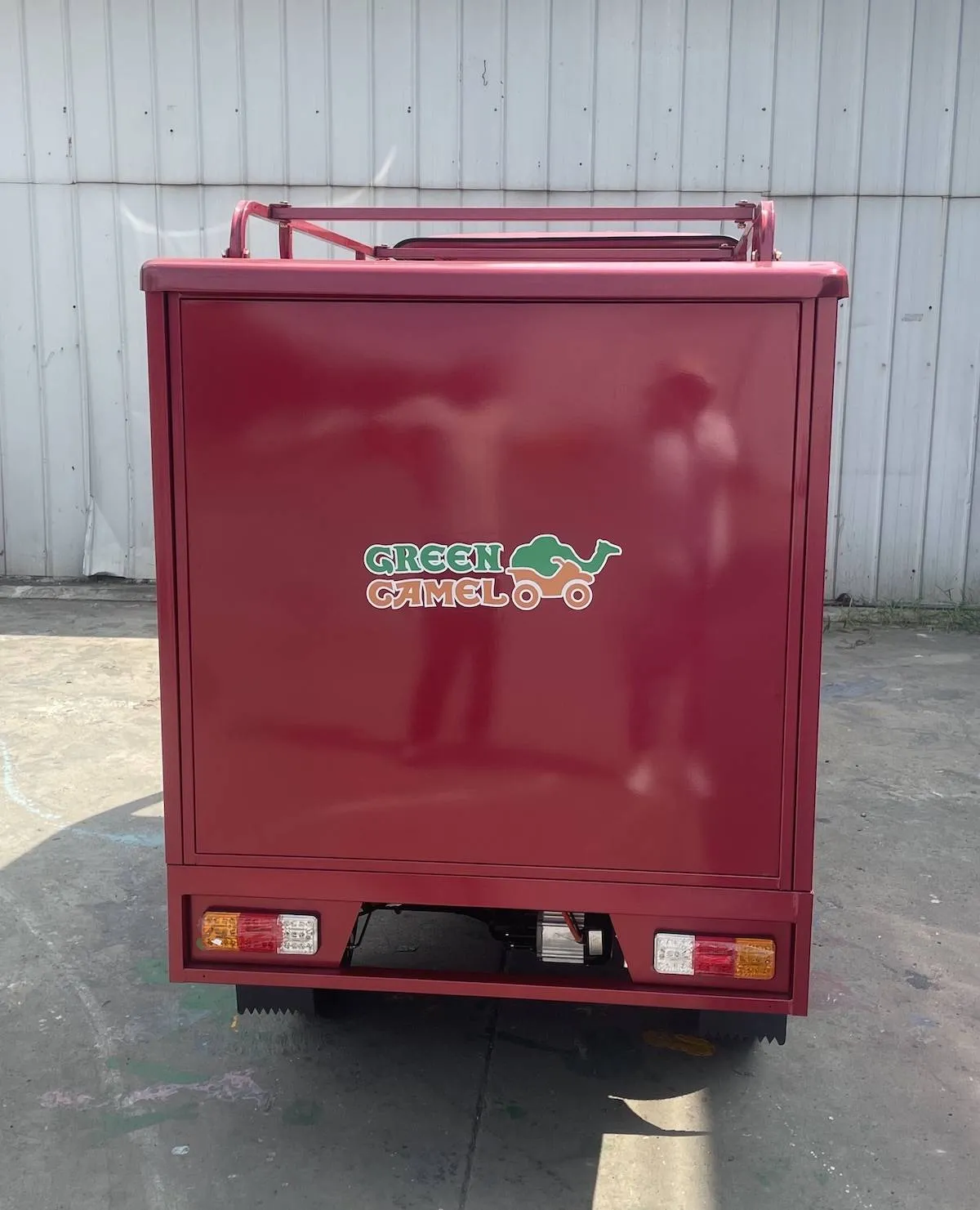 Трицикл грузовой GreenCamel Тендер C1500 BOX (1000W 60V понижающая)
